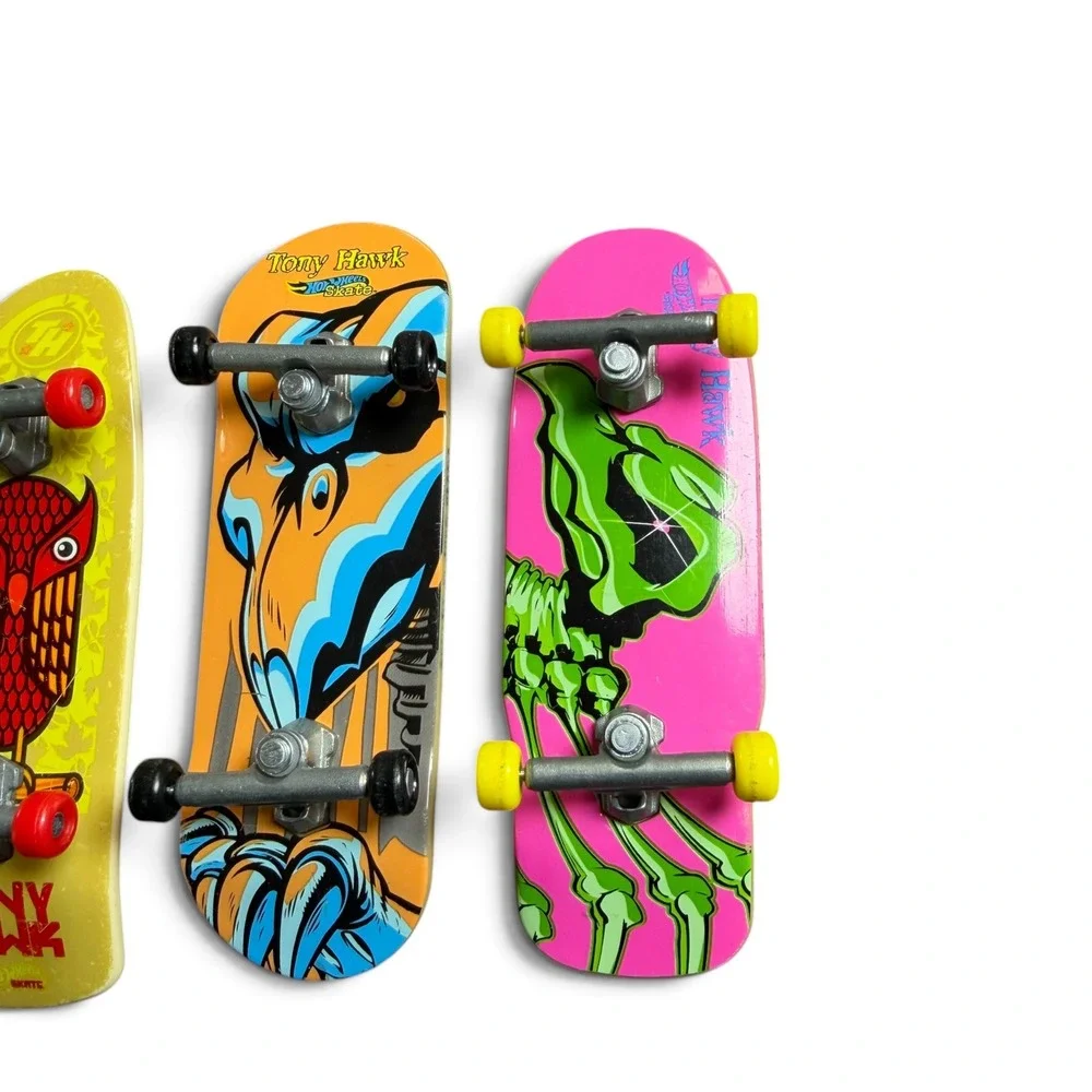 Hot Wheels Skate Tony Hawk Fingerboard Lot of 4 Mini Skateboards Neon Graphics